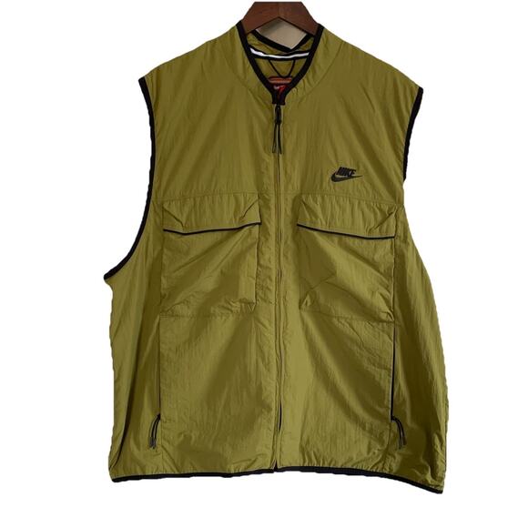 NWT Nike Vest Men’s Size Large Olive Green Tech Woven Utility Nylon Full Zip - Picture 5 of 14